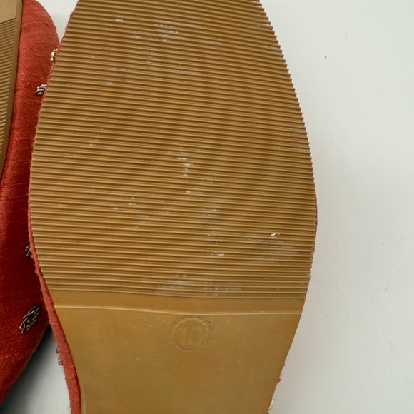 Exotic Orange Dupioni Silk Embroidered Slides w/ Gold Beading | Size 10 - Picture 9 of 11